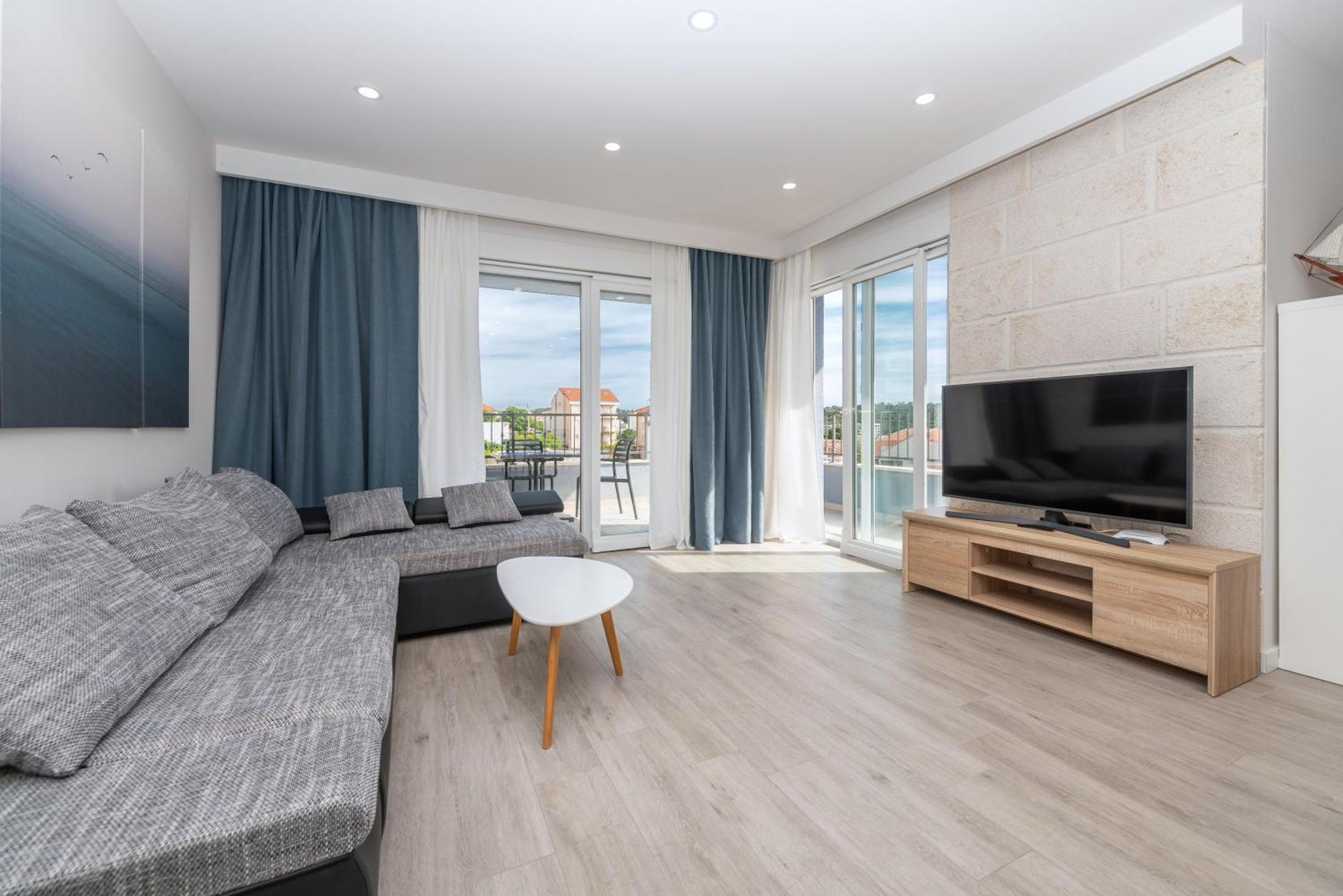Marina Apartment *